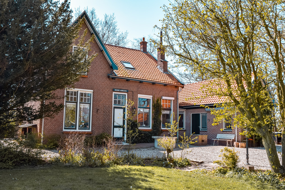 Huize Adriana Wolphaartsdijk klein 4 - Slapen in het huis van boer Bastiaan van Boer zoekt Vrouw? Het kan!